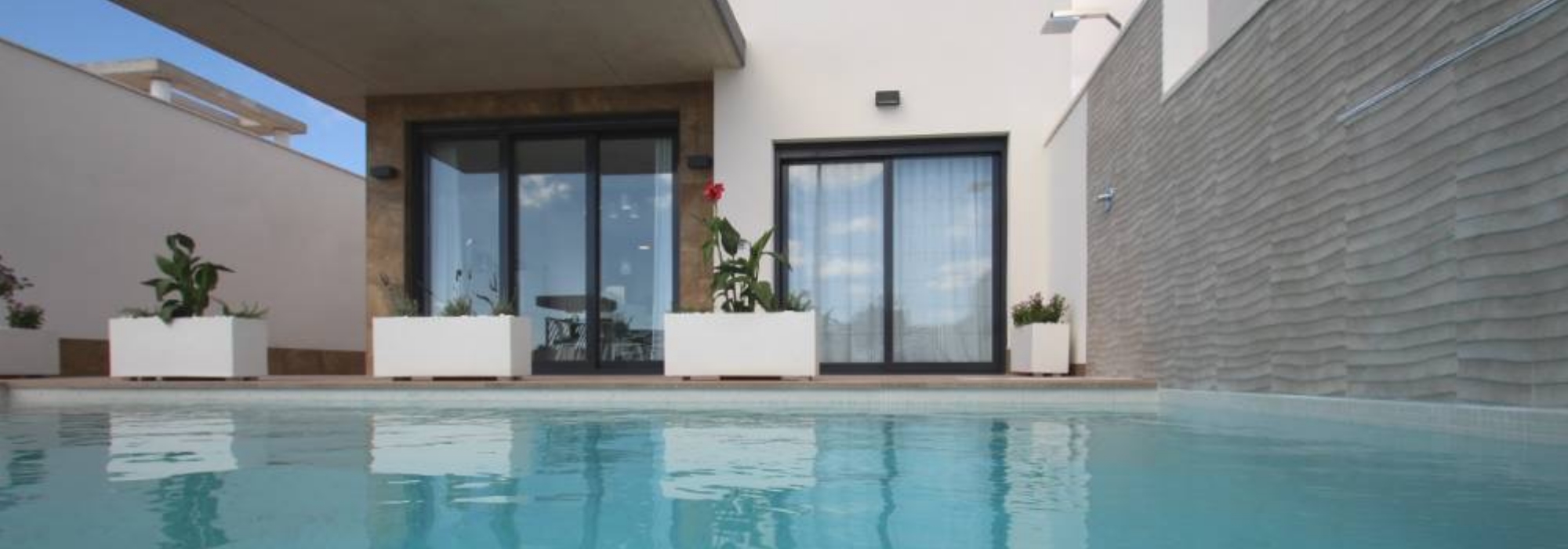 Villa GEMMA, 4 / 5 Zimmer, Mit Pool in bester Lage von Campoamor, Costa Blanca, 350 Meter vom Strand