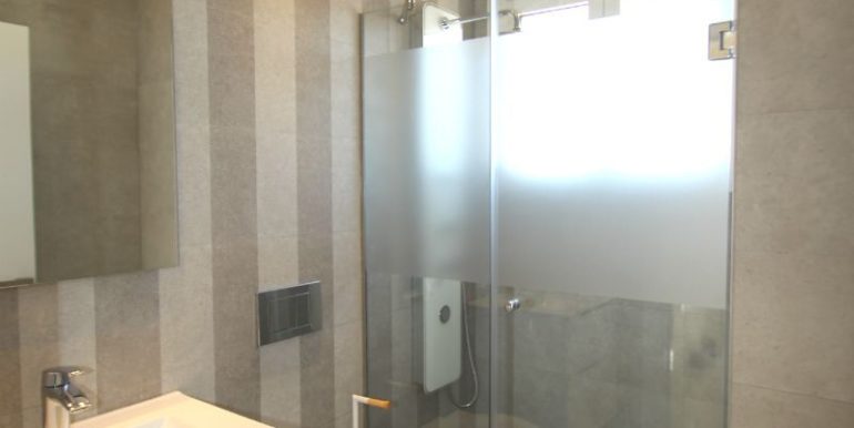 BAÑO CORTESÍA