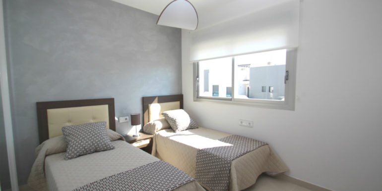 BEDROOM3 TOP